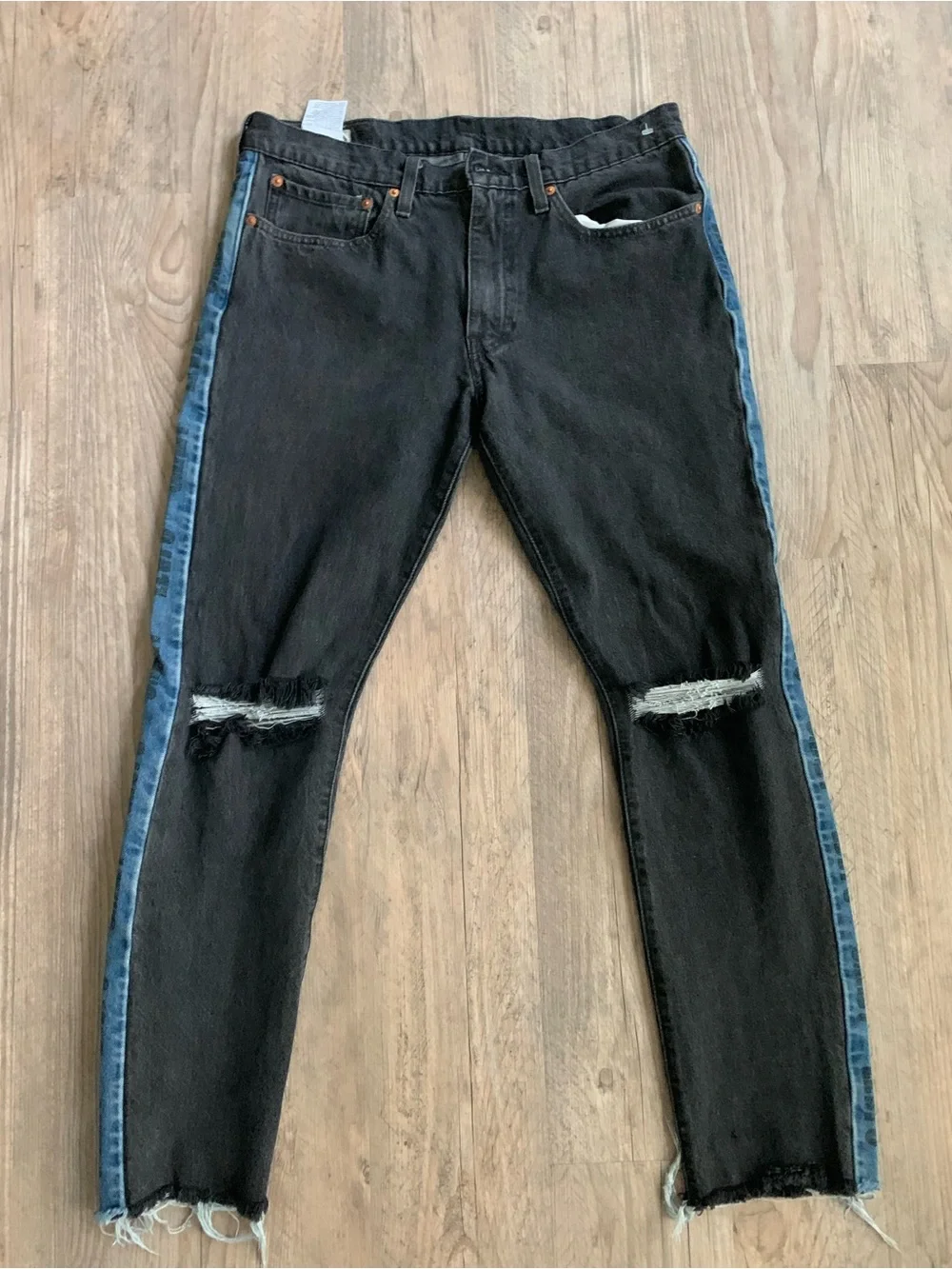 Levis size 32